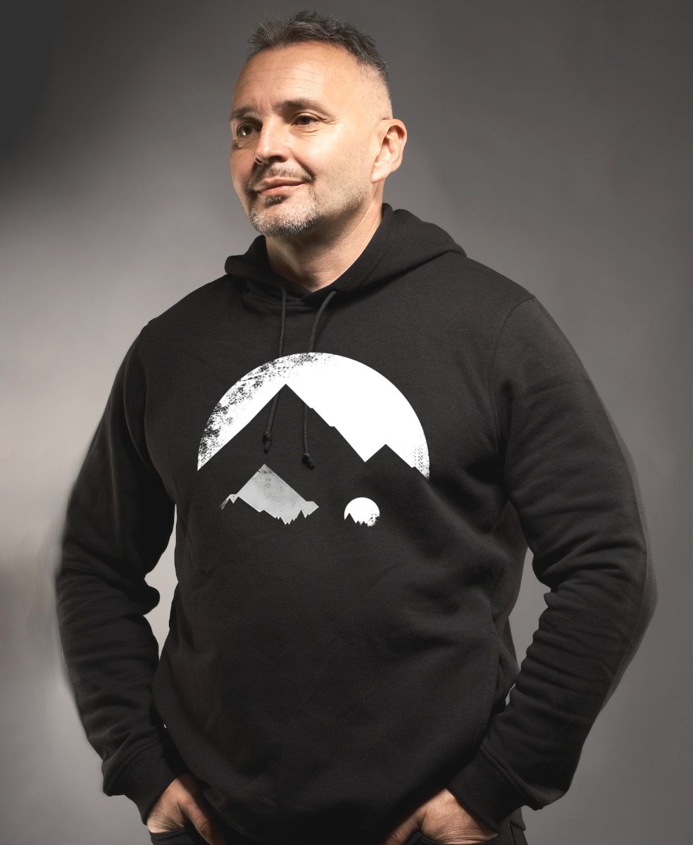 Horské siluety, V2, bílý potisk Horské siluety, V2, bílý potisk