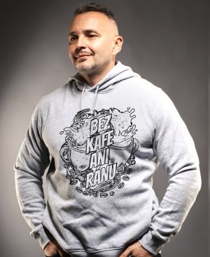 Bez kafe ani ránu, V1, černý potisk