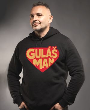 Guláš man, V1