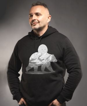 Horský medvěd, bílý potisk