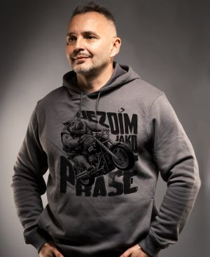 Jezdím jak o PRASE, motorkář, V4