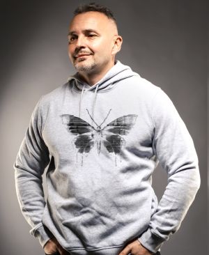 Kyber motýl, černý potisk