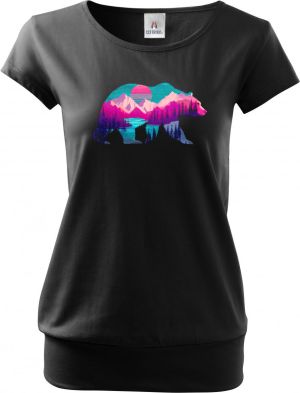 Medvěd s horskou krajinou