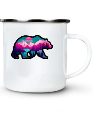 Medvěd s horskou krajinou