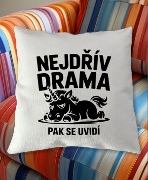 Nejdřív drama, černý potisk
