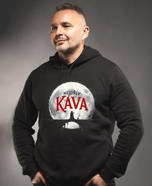 Nejdřív káva