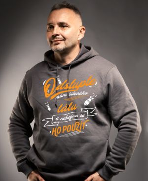 Odstupte, mám šíleného TÁTU a nebojím se ho použít