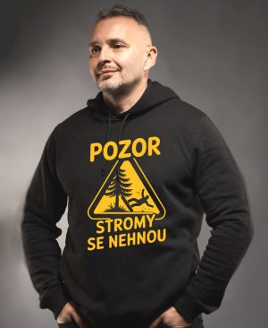 Pozor, stromy se nehnou