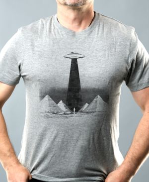 Pyramidy a UFO, černý tisk