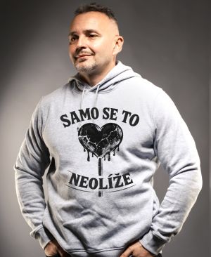 Samo se to neolíže, černý potisk