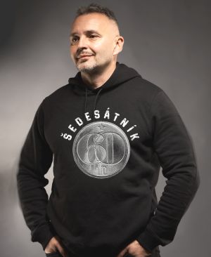 Šedesátník, ideální dárek k narozeninám, bílý potisk