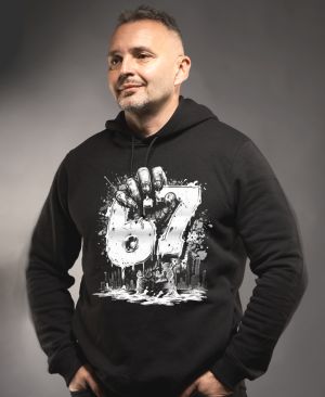 Six Seven, Graffiti Hand, bílý tisk