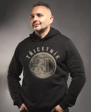 Třicetník, ideální dárek k narozeninám