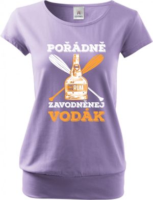 Pořádně zavodněný vodák. Bílý a oranžový tisk