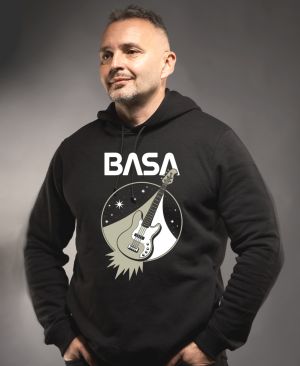 Vesmírná bas kytara