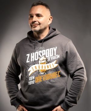 Z hospody se vracím ZRUBANEJ - Dřevorubec