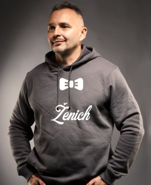 Ženich, motýlek. Bílý tisk